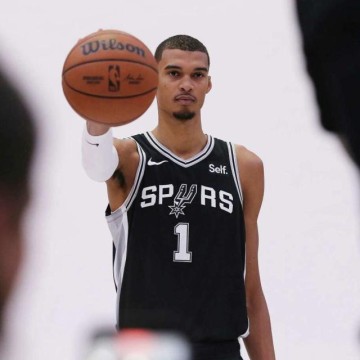 BSPORTS-文班亚马圣城初亮相 撤步三分+炮弹传球引惊呼