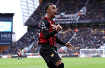 BSPORTS-记者：阿森纳和曼联都想签下克鲁皮，伯恩茅斯想加薪留下他